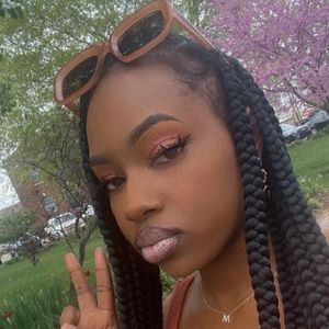 Meet your Posher, Imani